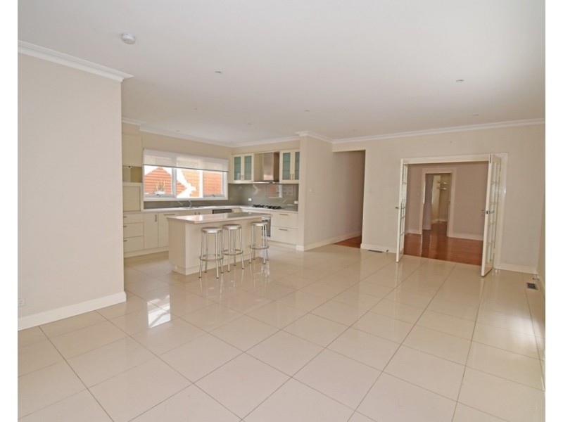 32 Fourth Street, Parkdale VIC 3195