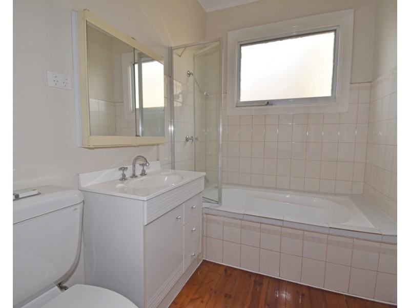 32 Fourth Street, Parkdale VIC 3195