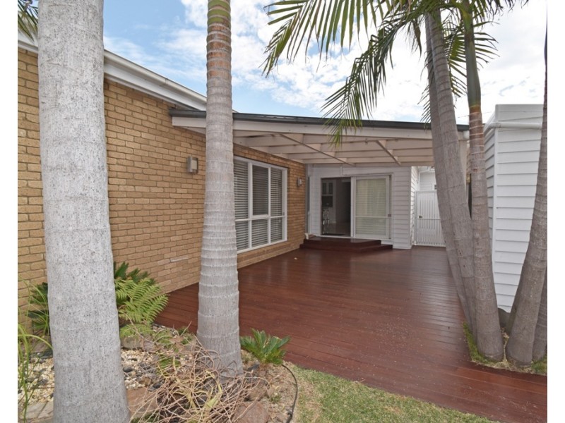 32 Fourth Street, Parkdale VIC 3195