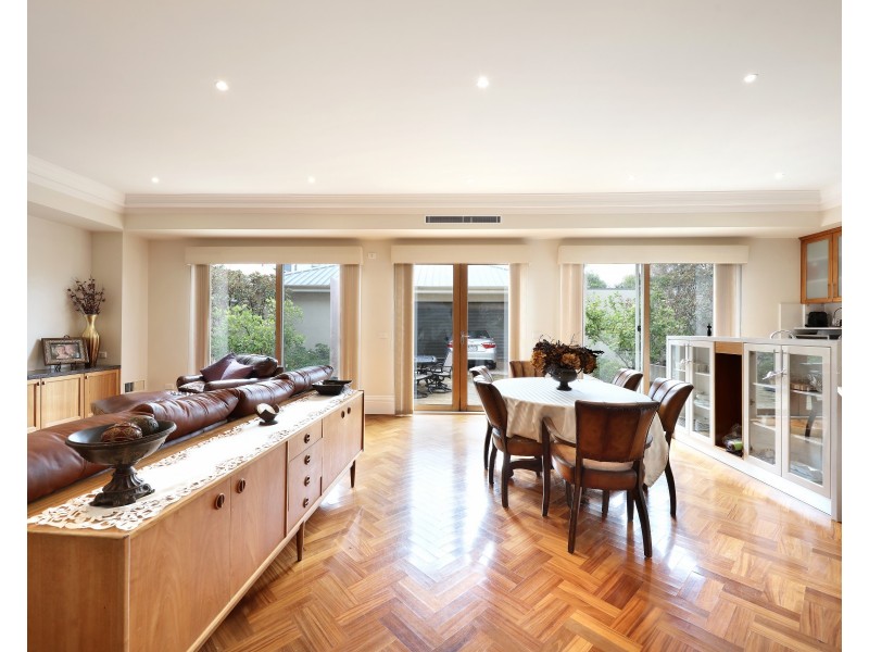 2 Chavasse Street, Brighton VIC 3186