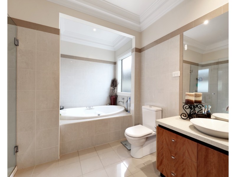 2 Chavasse Street, Brighton VIC 3186