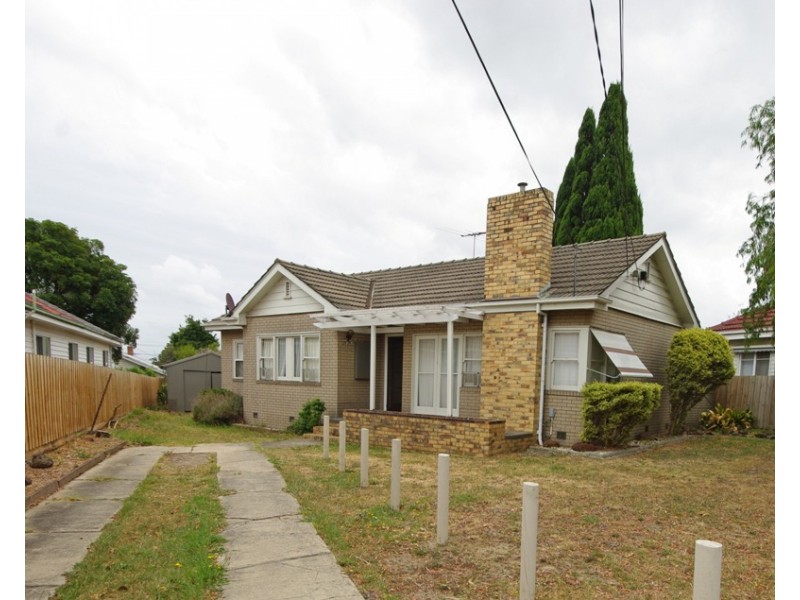 33 Koonawarra Street, Clayton VIC 3168