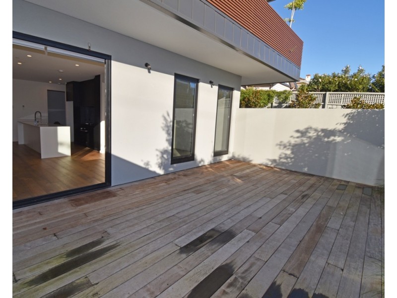 8/10 Station Avenue, Mckinnon VIC 3204