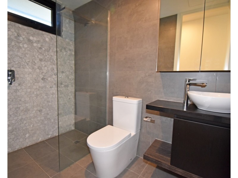 8/10 Station Avenue, Mckinnon VIC 3204