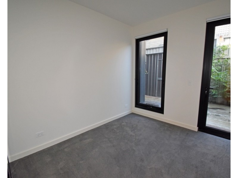 8/10 Station Avenue, Mckinnon VIC 3204