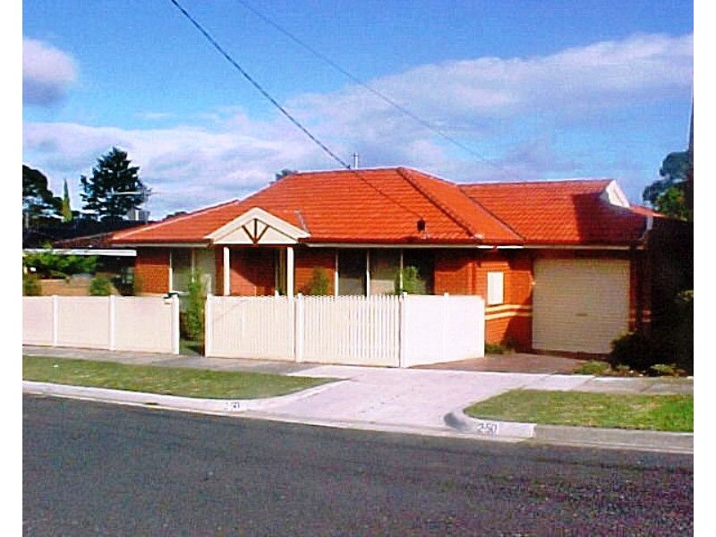 2/50 Lahona Avenue, Bentleigh East VIC 3165