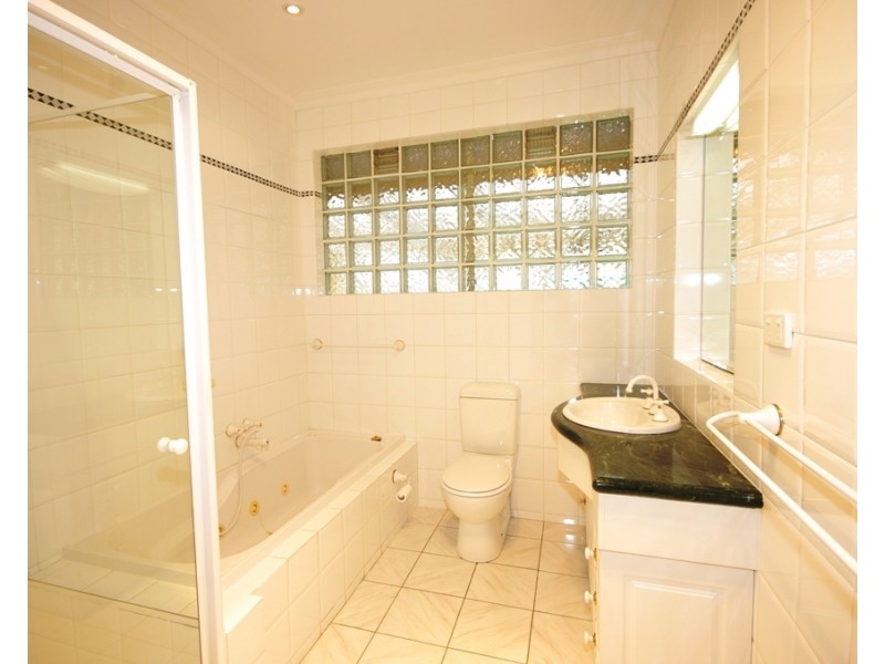 12 Normanby Road, Bentleigh East VIC 3165