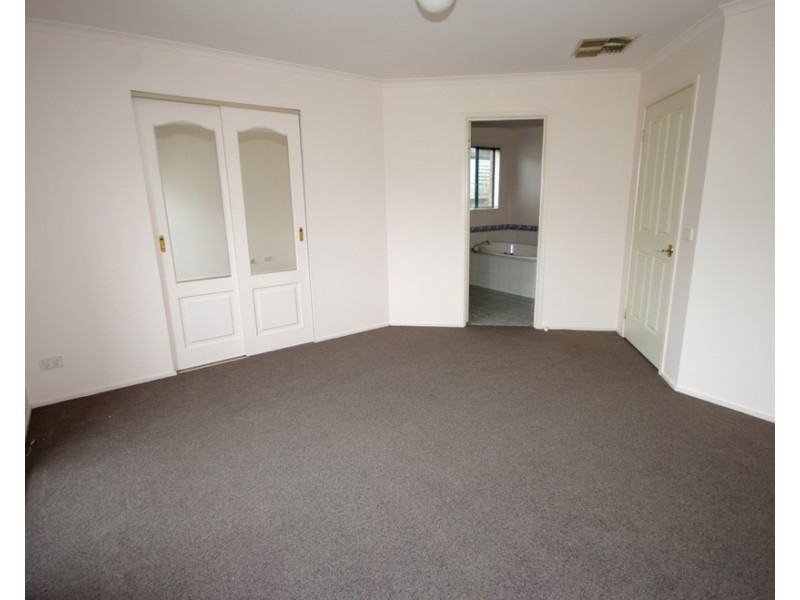 3 Belinda Court, Bentleigh East VIC 3165