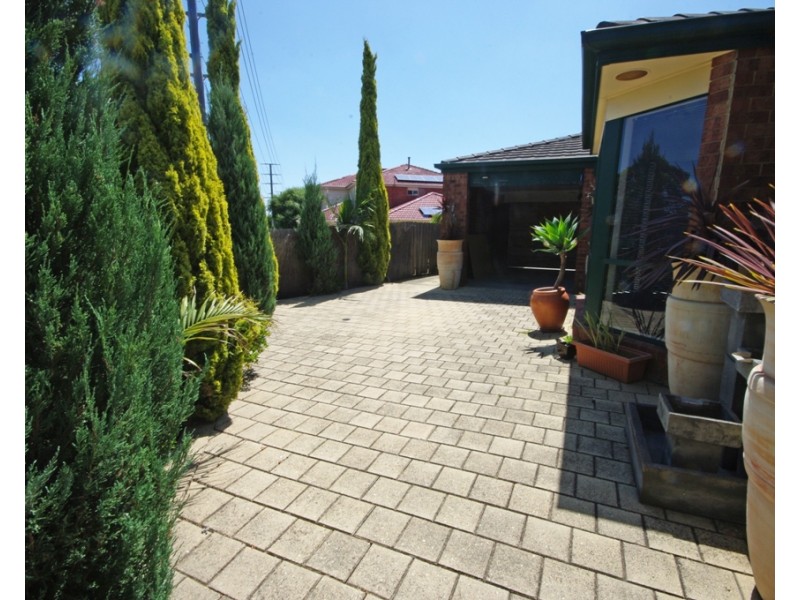 3 Belinda Court, Bentleigh East VIC 3165