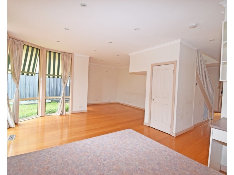 2/18 Ross Street, Bentleigh VIC 3204