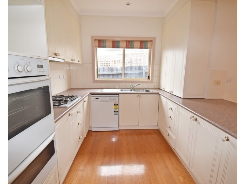 2/18 Ross Street, Bentleigh VIC 3204