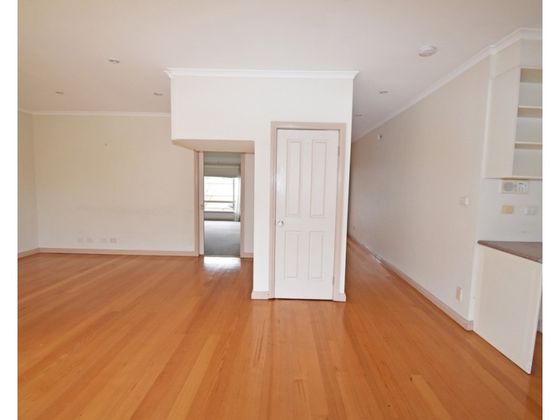 2/18 Ross Street, Bentleigh VIC 3204