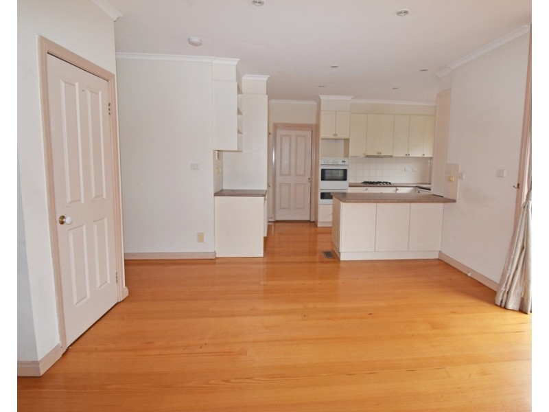 2/18 Ross Street, Bentleigh VIC 3204