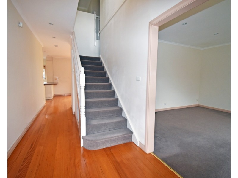 2/18 Ross Street, Bentleigh VIC 3204