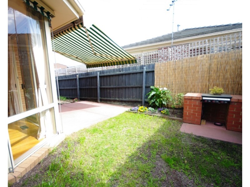 2/18 Ross Street, Bentleigh VIC 3204