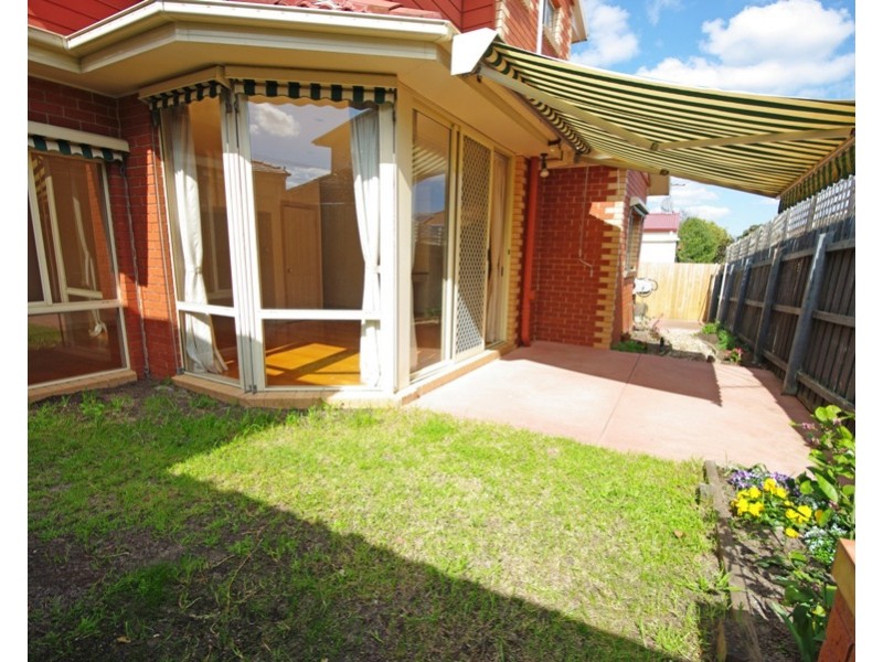 2/18 Ross Street, Bentleigh VIC 3204