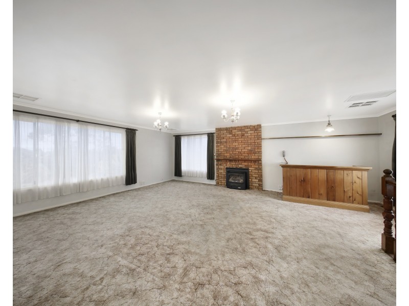 33 Parkmore Road, Bentleigh East VIC 3165