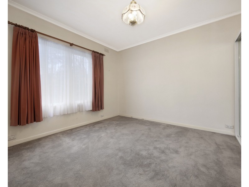 33 Parkmore Road, Bentleigh East VIC 3165