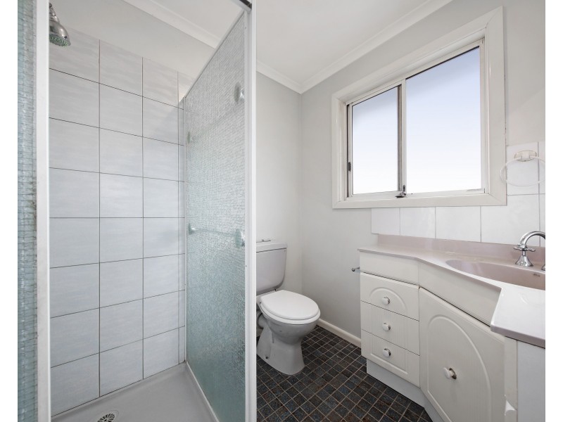 33 Parkmore Road, Bentleigh East VIC 3165