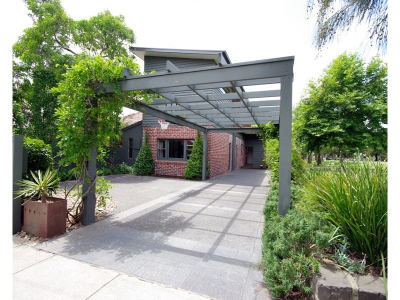 2 Miles Street, Bentleigh VIC 3204