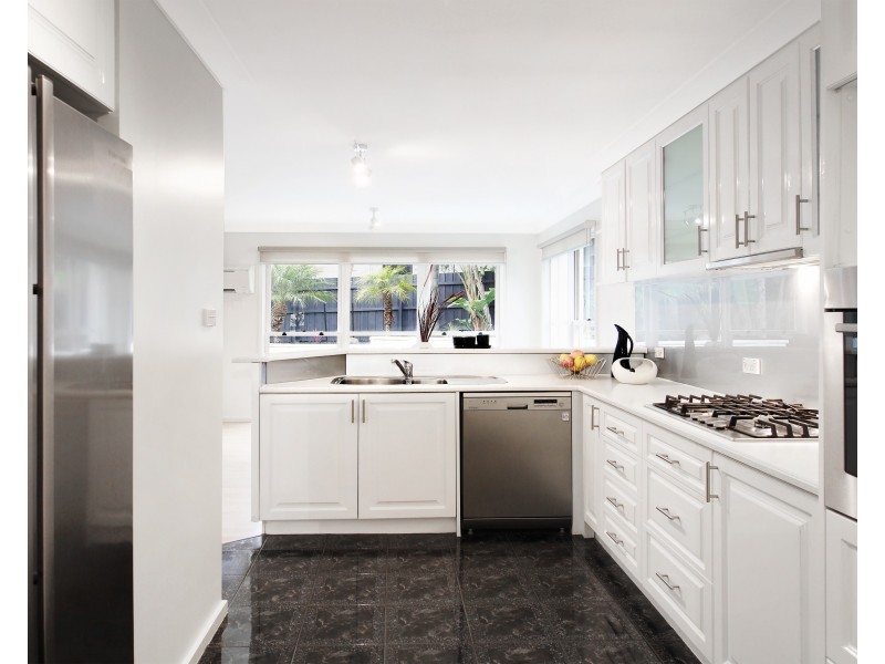 23 Elliott Crescent, Dingley Village VIC 3172