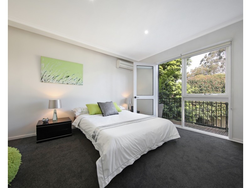 23 Elliott Crescent, Dingley Village VIC 3172