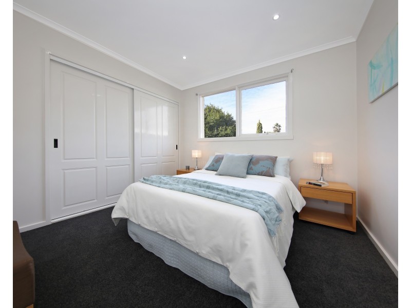 23 Elliott Crescent, Dingley Village VIC 3172