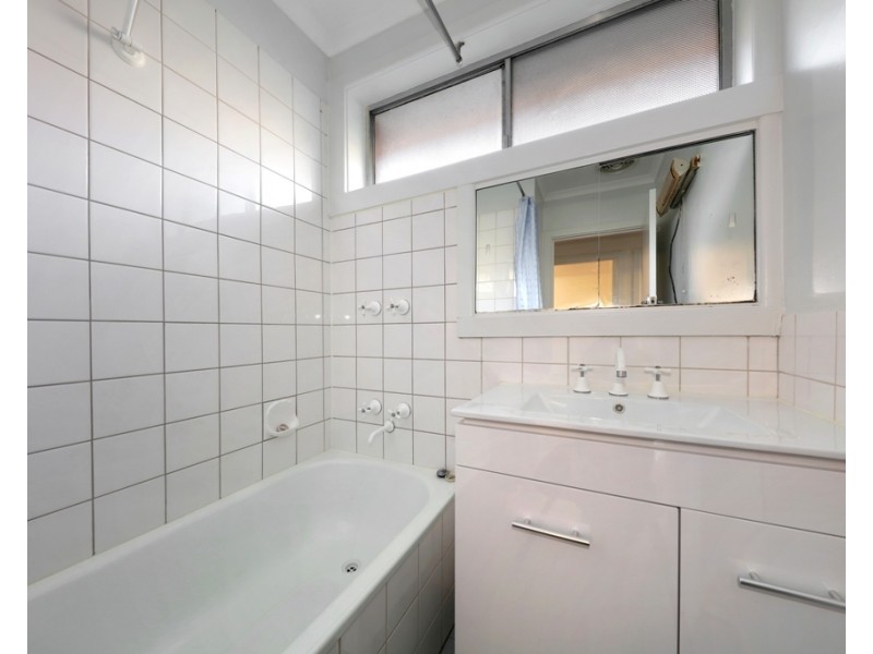 4/16 Blenheim Street, Bentleigh East VIC 3165