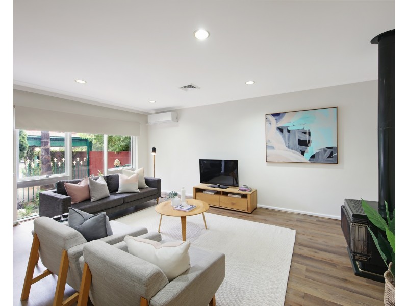 18 Leaburn Avenue, Caulfield North VIC 3161