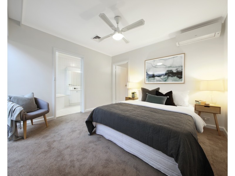 18 Leaburn Avenue, Caulfield North VIC 3161