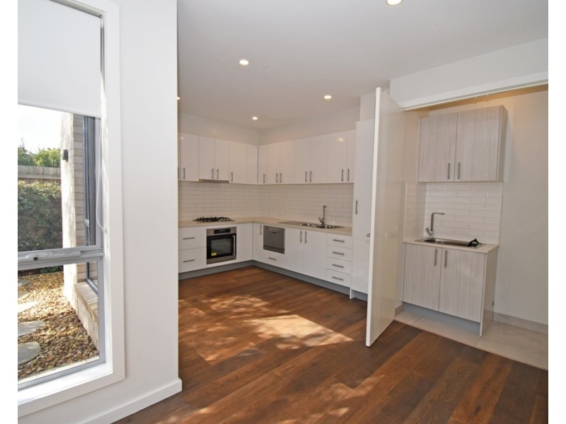 2/37 Magnolia Avenue, Bentleigh East VIC 3165