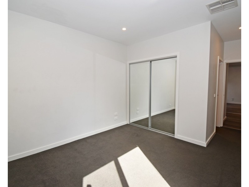 2/37 Magnolia Avenue, Bentleigh East VIC 3165