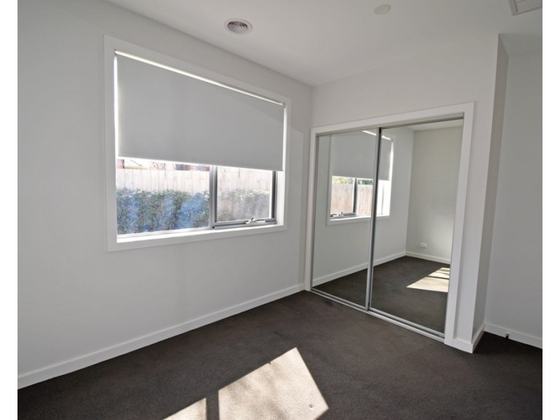 2/37 Magnolia Avenue, Bentleigh East VIC 3165