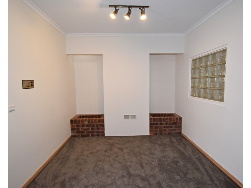 2/21 Hopkins Street, Mckinnon VIC 3204