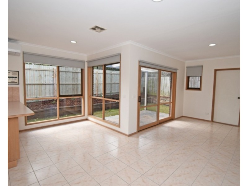 2/21 Hopkins Street, Mckinnon VIC 3204