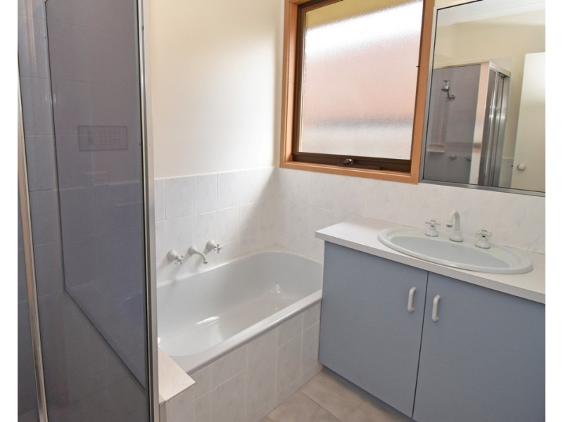 2/21 Hopkins Street, Mckinnon VIC 3204