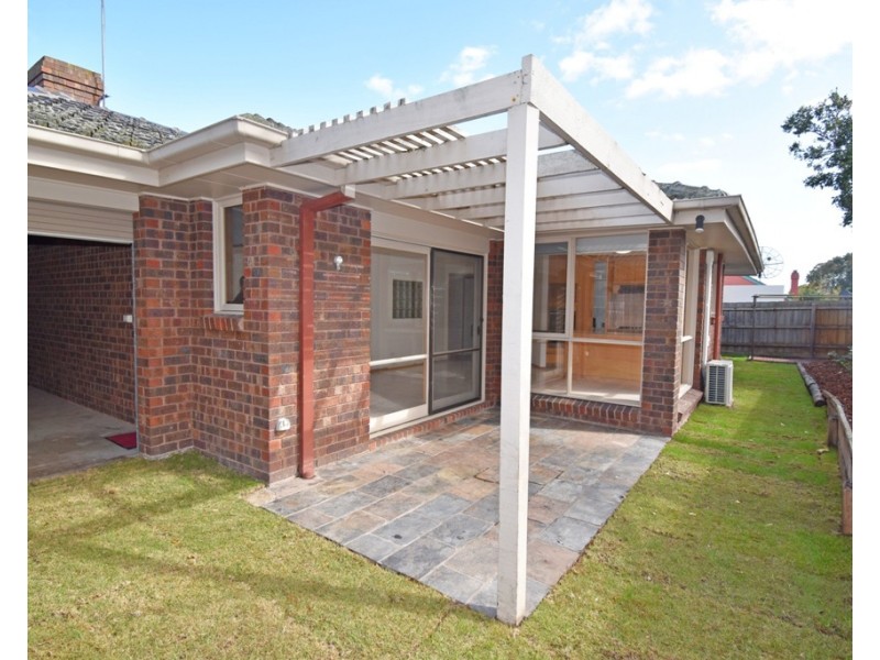 2/21 Hopkins Street, Mckinnon VIC 3204