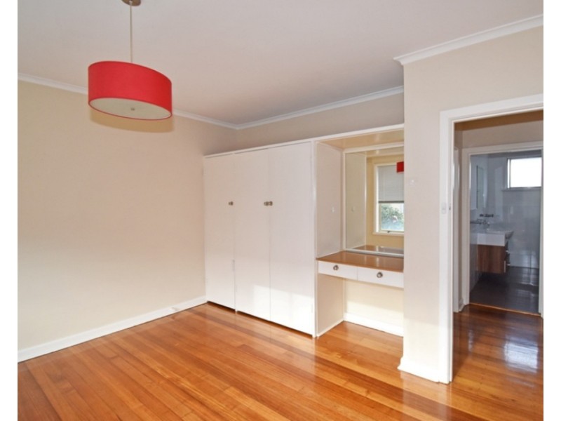 2/23  Morton Street, Clayton VIC 3168