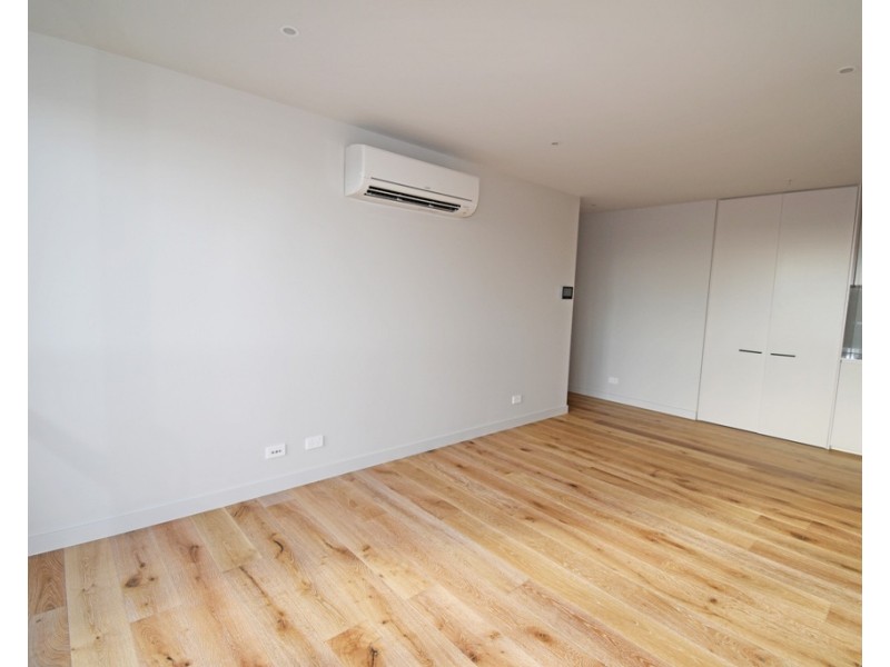 204/23 Bent Street, Bentleigh VIC 3204