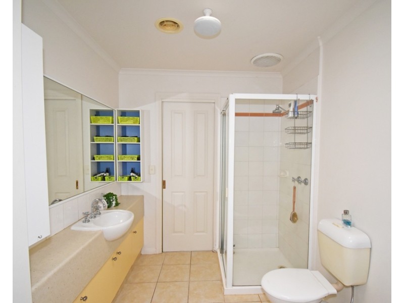 2/33 Lilac Street, Bentleigh East VIC 3165