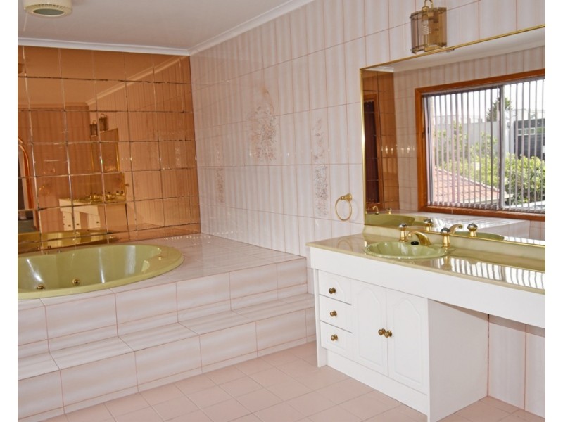 14 Oak Street, Bentleigh VIC 3204