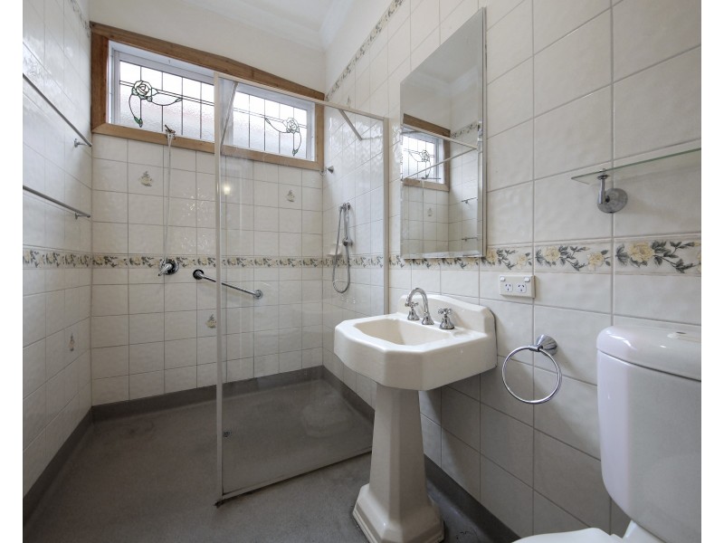 61 Nicholson Street, Mckinnon VIC 3204