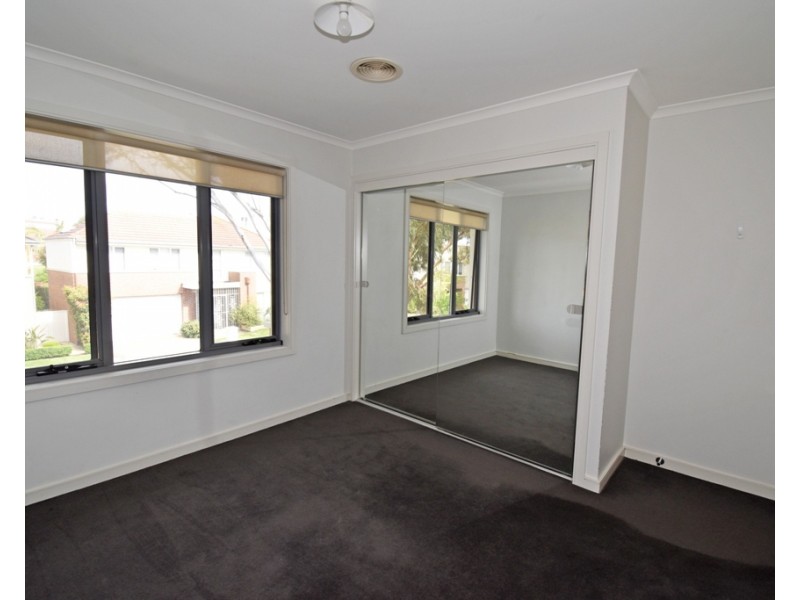2 Pinehurst Way, Heatherton VIC 3202