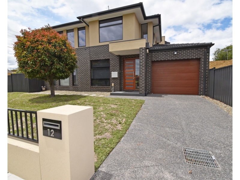 12 Magnolia Avenue, Bentleigh East VIC 3165