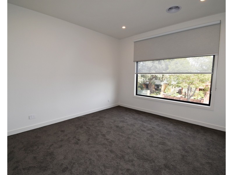 12 Magnolia Avenue, Bentleigh East VIC 3165