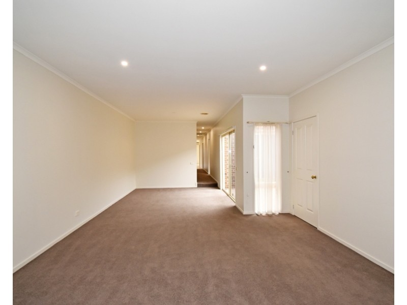 1/82 Deakin Street, Bentleigh East VIC 3165