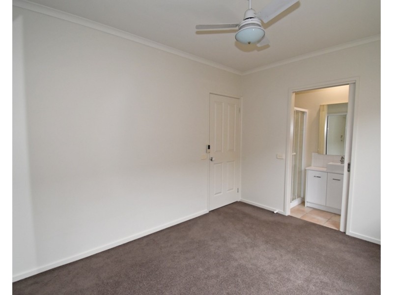 1/82 Deakin Street, Bentleigh East VIC 3165