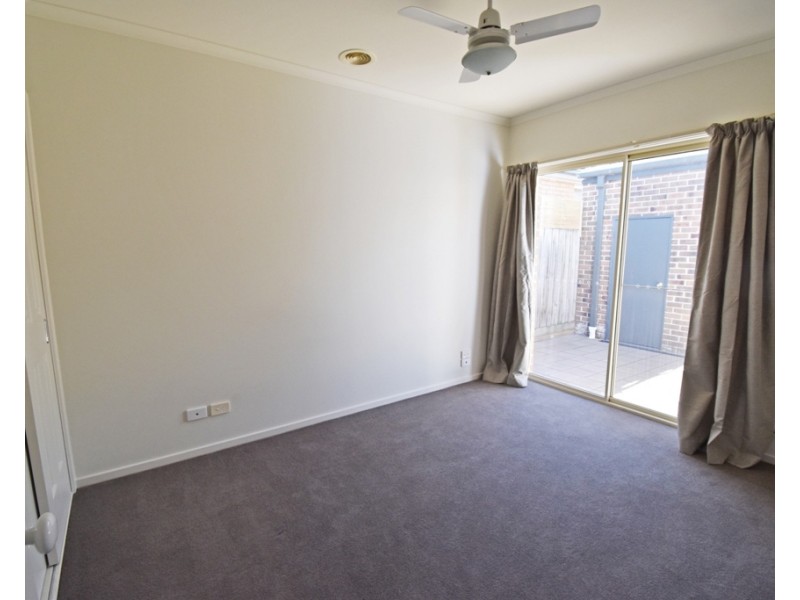 1/82 Deakin Street, Bentleigh East VIC 3165