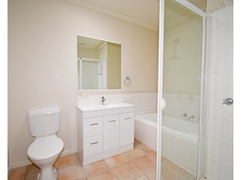 1/82 Deakin Street, Bentleigh East VIC 3165