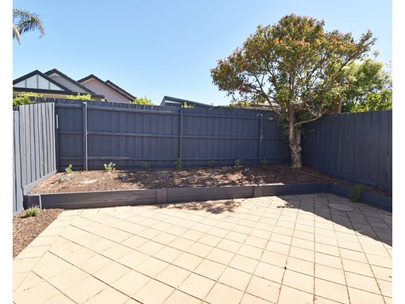 1/82 Deakin Street, Bentleigh East VIC 3165